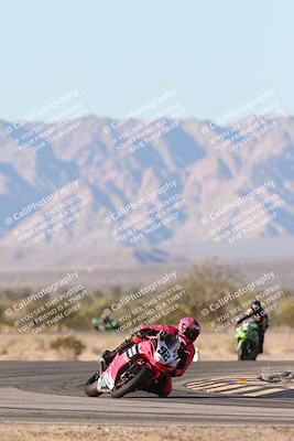 media/Dec-07-2025-CVMA (Sun) [[3e7d2de5dc]]/Race 16-Formula Middleweight/